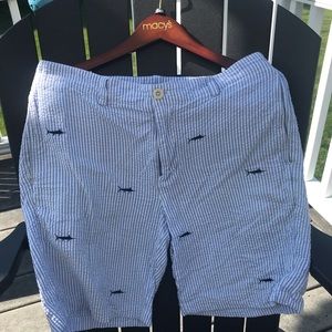Men’s Vineyard Vines Shorts - Size 33